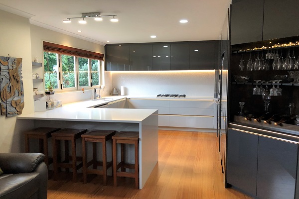 high gloss modern style kitchen - GJ Kitchens - Auckland kitchens, New